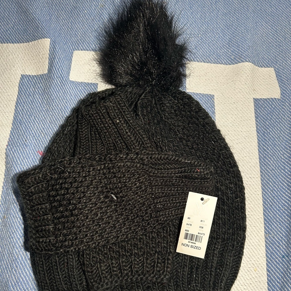 New york & Company beanie set